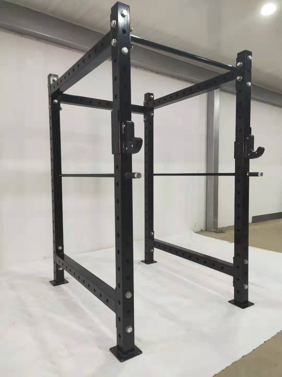 Klatka treningowa i stojak do  – Home Gym Equipments recenzja i cena
